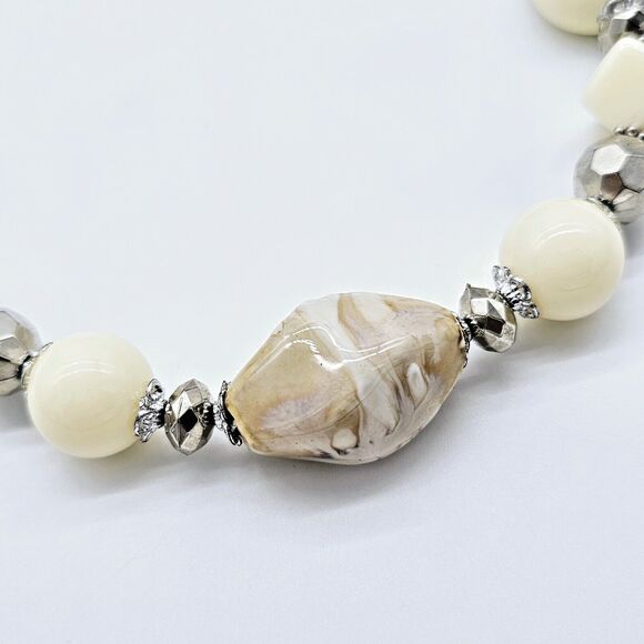 Chunky Statement Necklace Glass Ivory Tone Marbled Silver Accent Rose Bead Facet - Picture 4 of 9